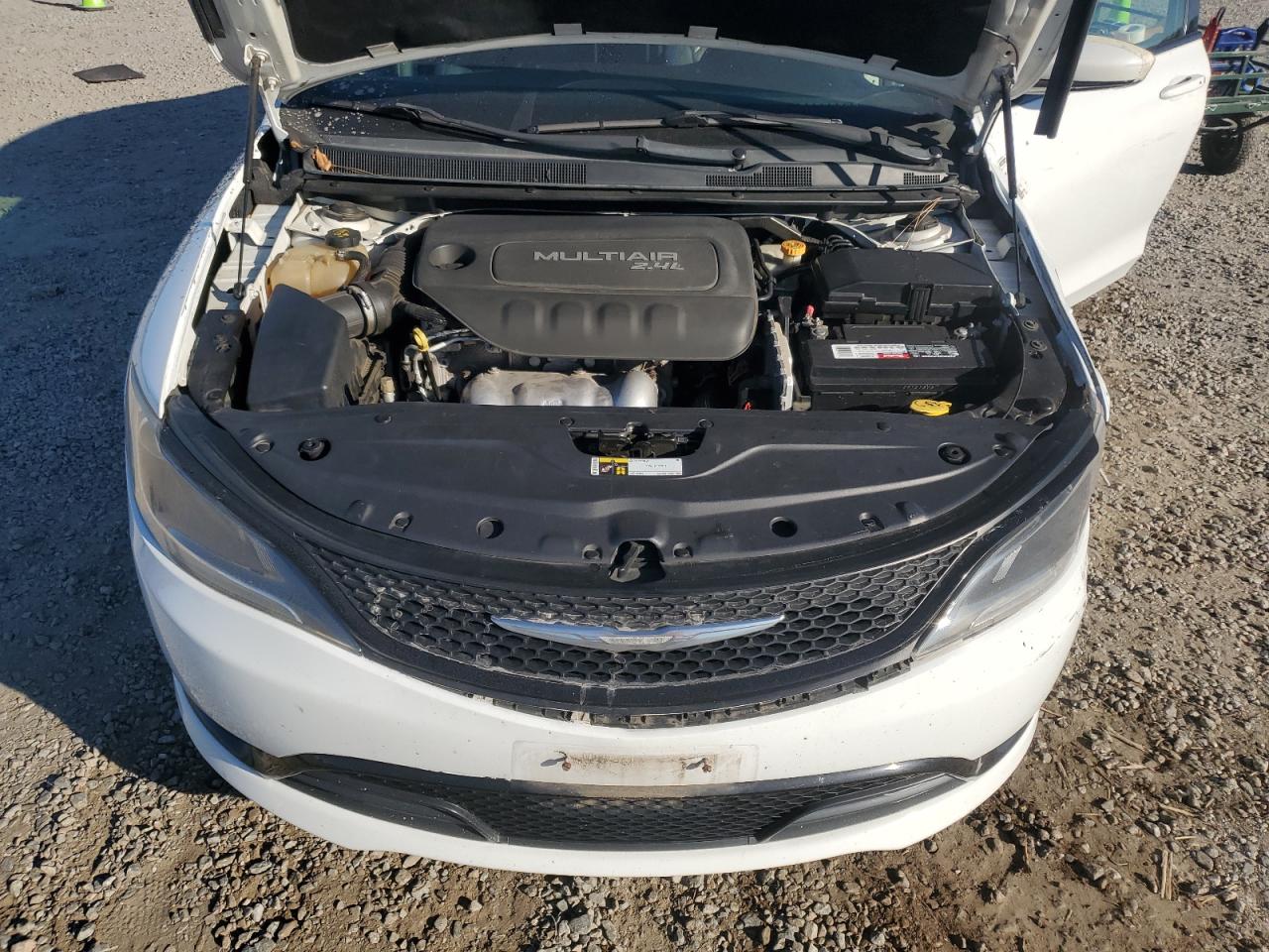 2015 Chrysler 200 S VIN: 1C3CCCBB3FN587573 Lot: 94518845