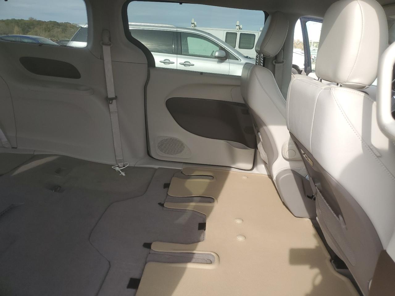 2021 Chrysler Pacifica Touring L VIN: 2C4RC1BG7MR596802 Lot: 90267885