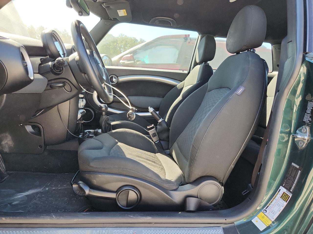 2008 Mini Cooper S VIN: WMWMF73558TT91864 Lot: 86667125