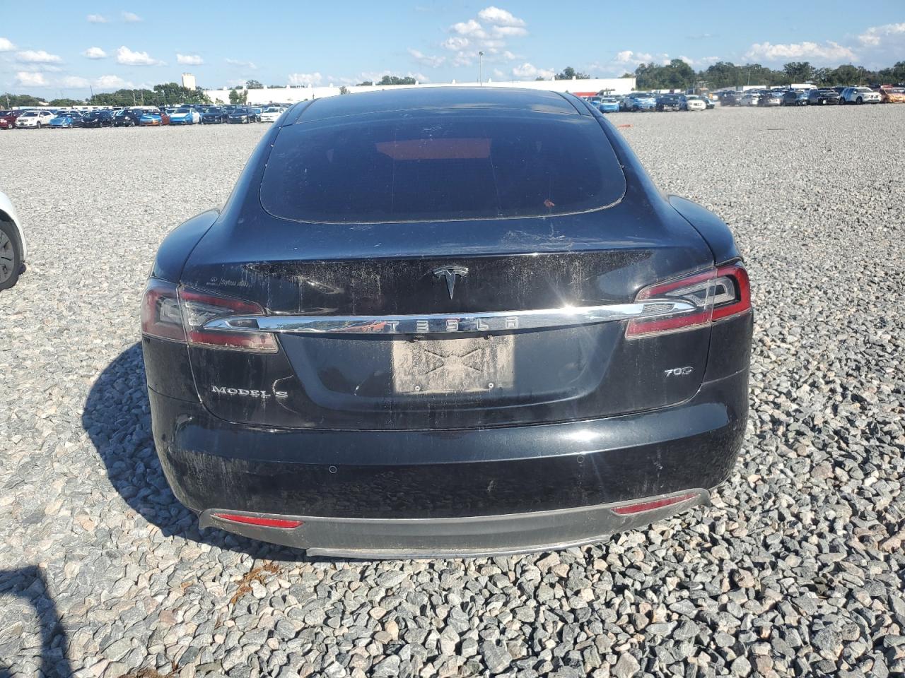 2015 Tesla Model S VIN: 5YJSA1E21FF115013 Lot: 82528595