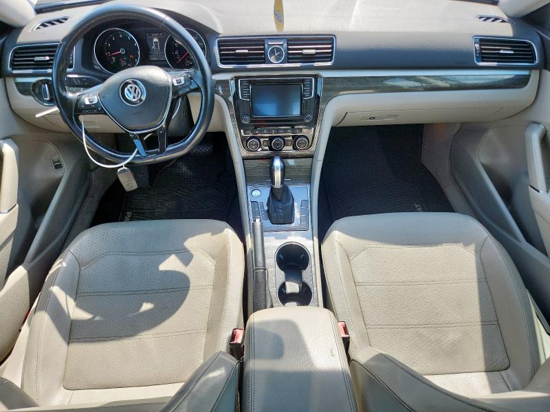 Седаны VOLKSWAGEN PASSAT 2016 Серый