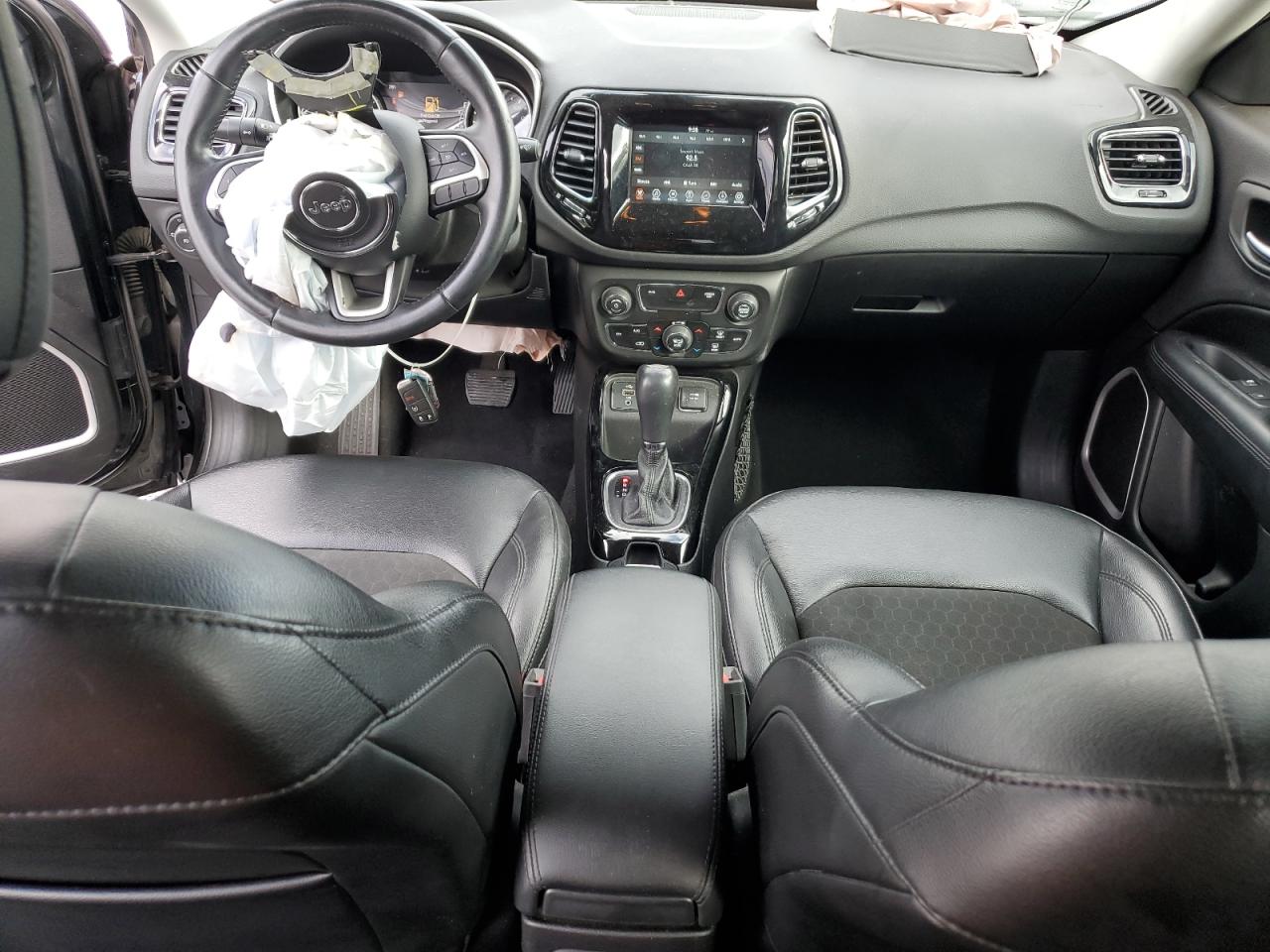 2018 Jeep Compass Latitude VIN: 3C4NJCBB4JT304763 Lot: 86059695