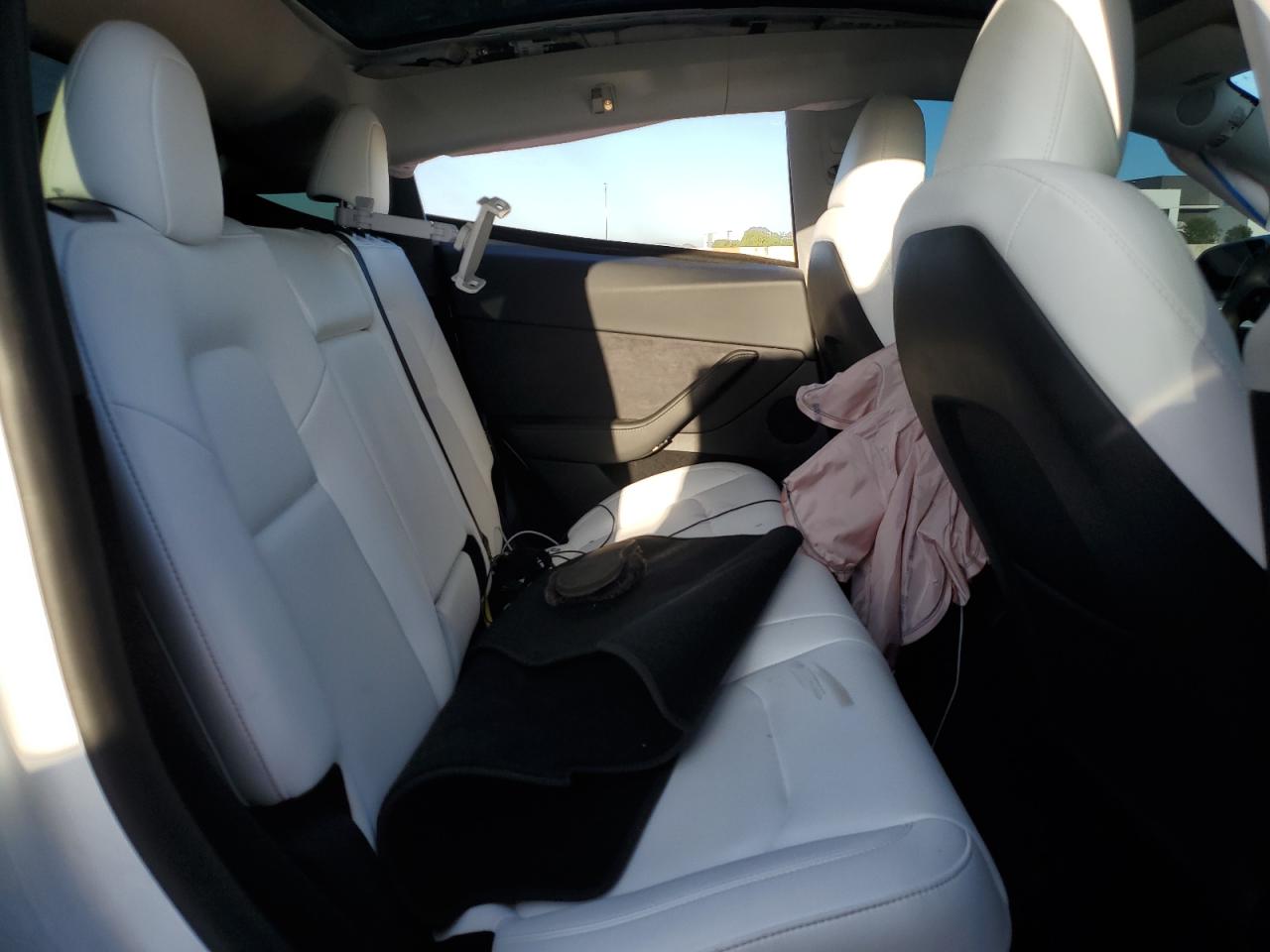 2024 Tesla Model Y VIN: 7SAYGDEF8RF050312 Lot: 84972955