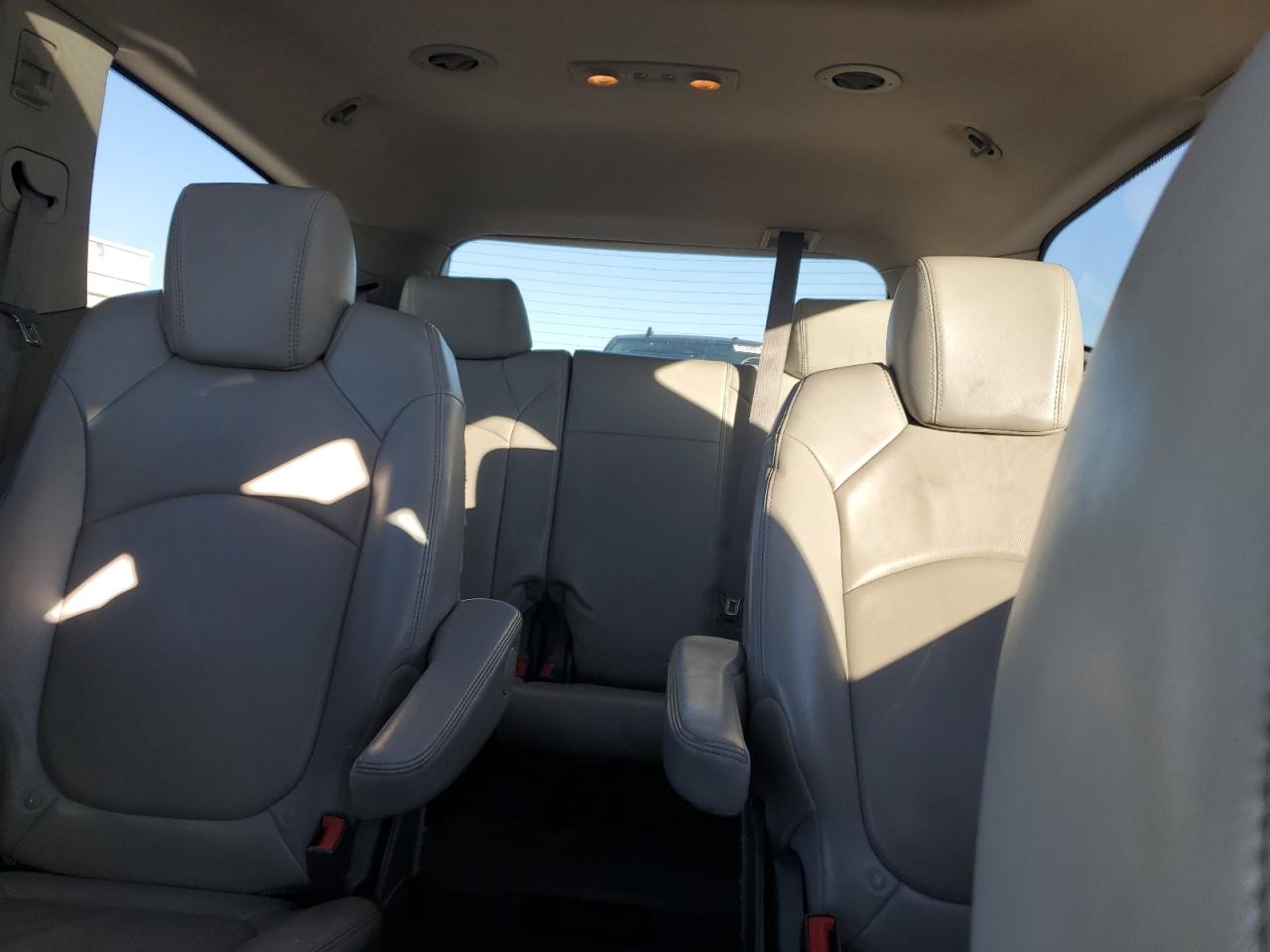 2010 Chevrolet Traverse Lt VIN: 1GNLVGED3AS150717 Lot: 82267175