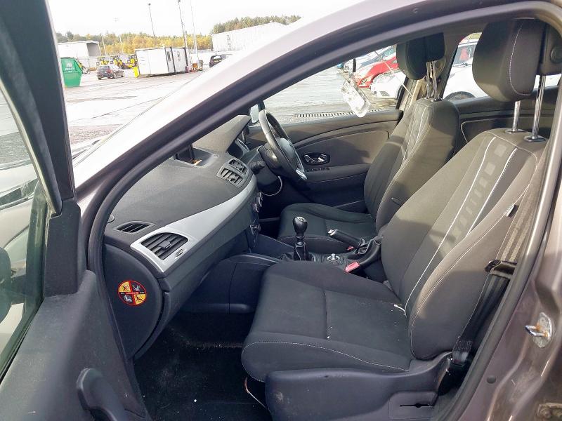 2013 RENAULT MEGANE 1.5 DCI 110 DYNAMIQUE TOMTOM 5DR