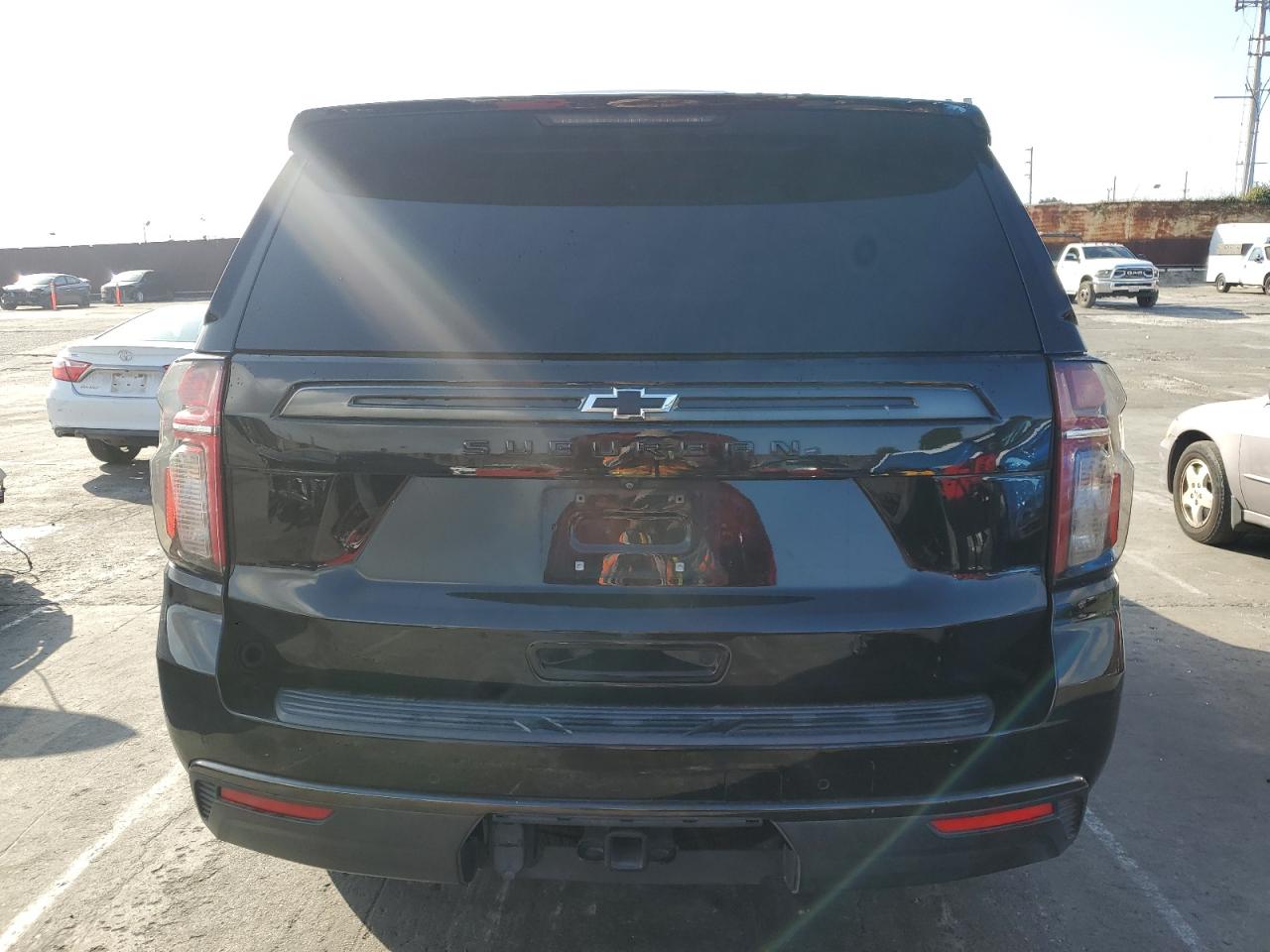 2021 Chevrolet Suburban K1500 Z71 VIN: 1GNSKDKD2MR232165 Lot: 89876925