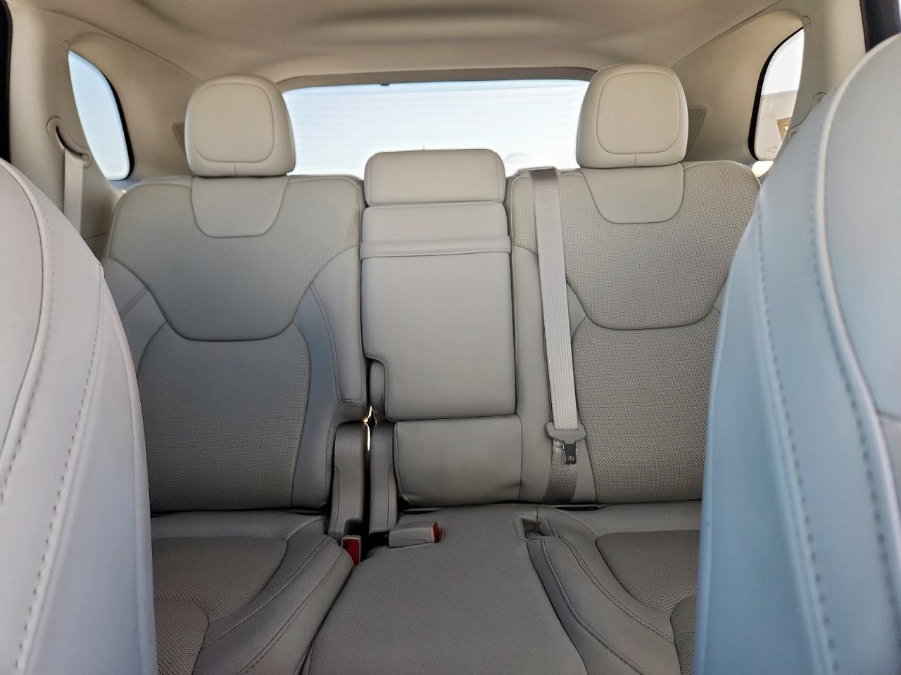 2019 Jeep Cherokee Limited VIN: 1C4PJMDX4KD216309 Lot: 82412595