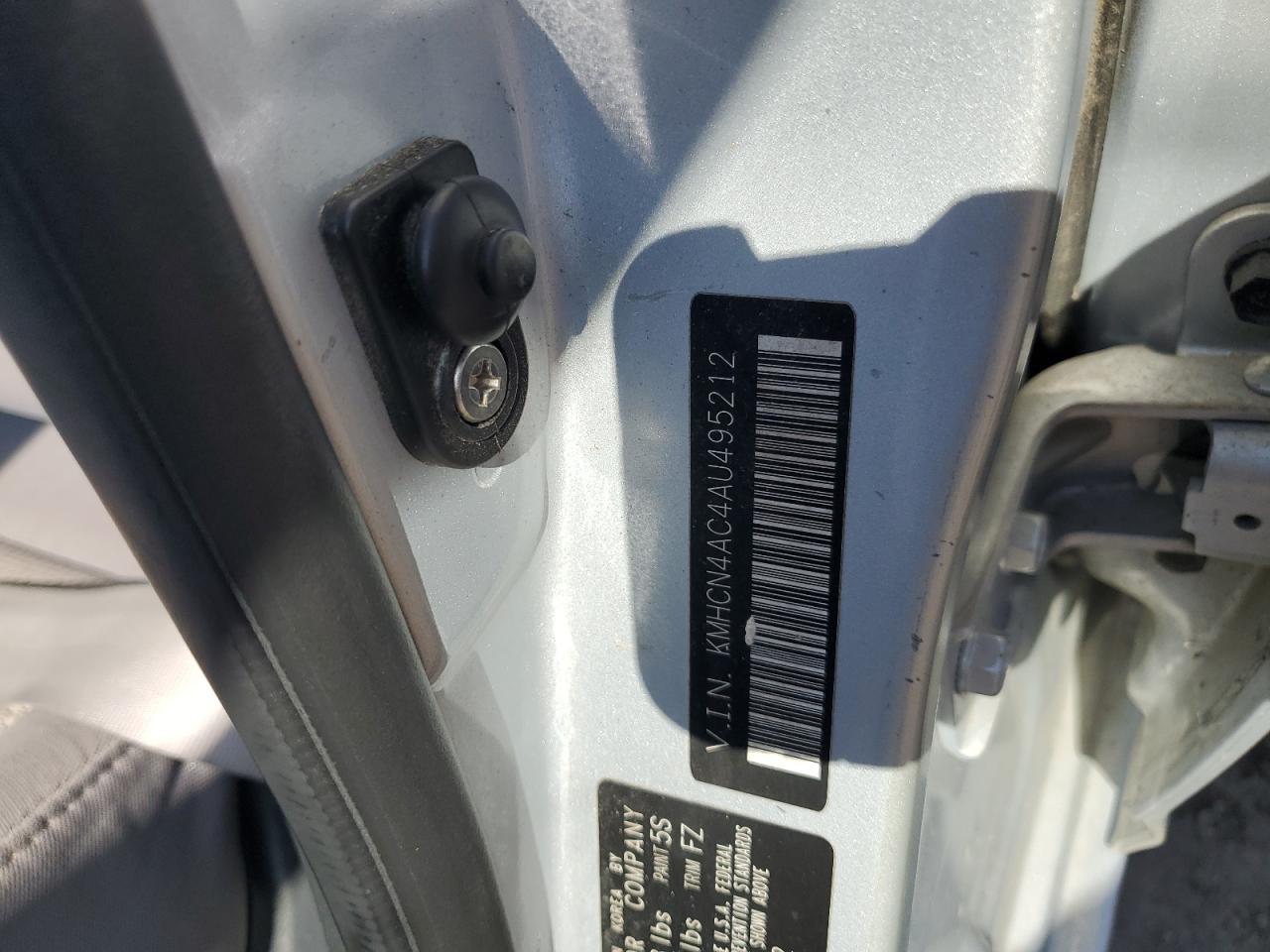 2010 Hyundai Accent Gls VIN: KMHCN4AC4AU495212 Lot: 82365635