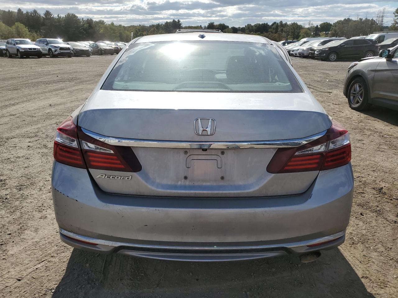2017 Honda Accord Exl VIN: 1HGCR2F85HA027777 Lot: 84952745