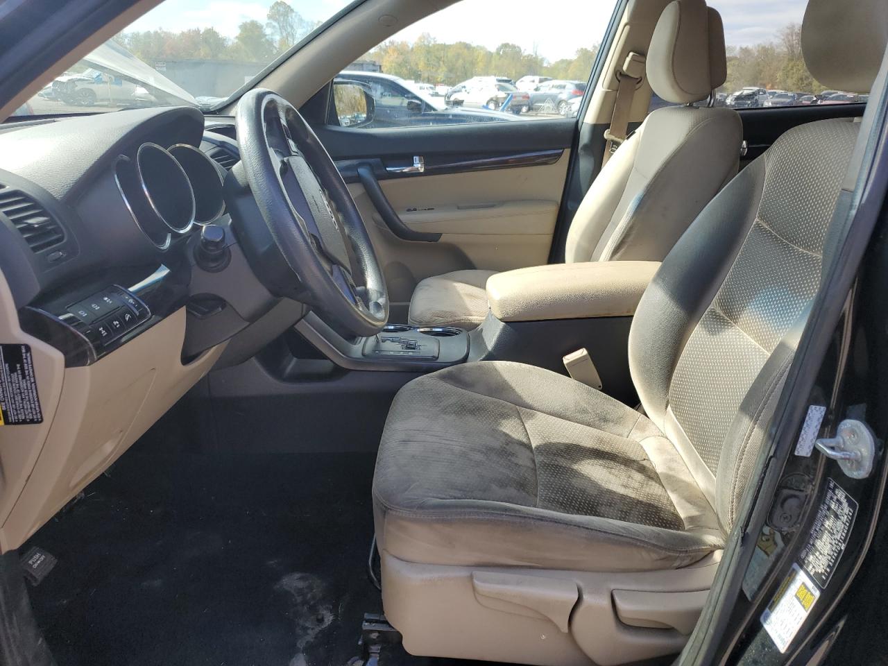 2011 Kia Sorento Base VIN: 5XYKTDA1XBG047242 Lot: 82425125