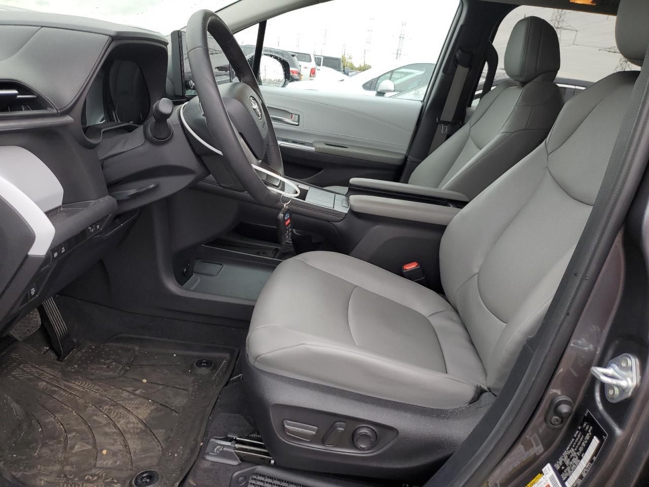 2025 Toyota Sienna Xle VIN: 5TDJSKFC4SS165299 Lot: 82189675