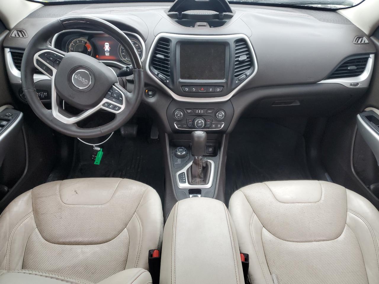 2017 Jeep Cherokee Overland VIN: 1C4PJMJSXHW616364 Lot: 82757295