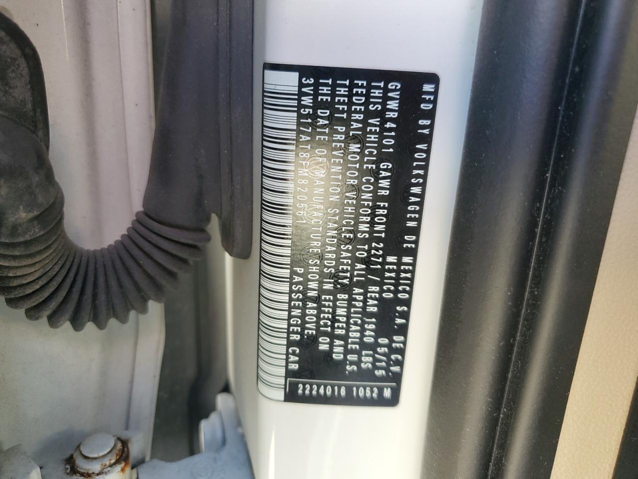 2015 Volkswagen Beetle 1.8T VIN: 3VW517AT8FM820561 Lot: 85744485