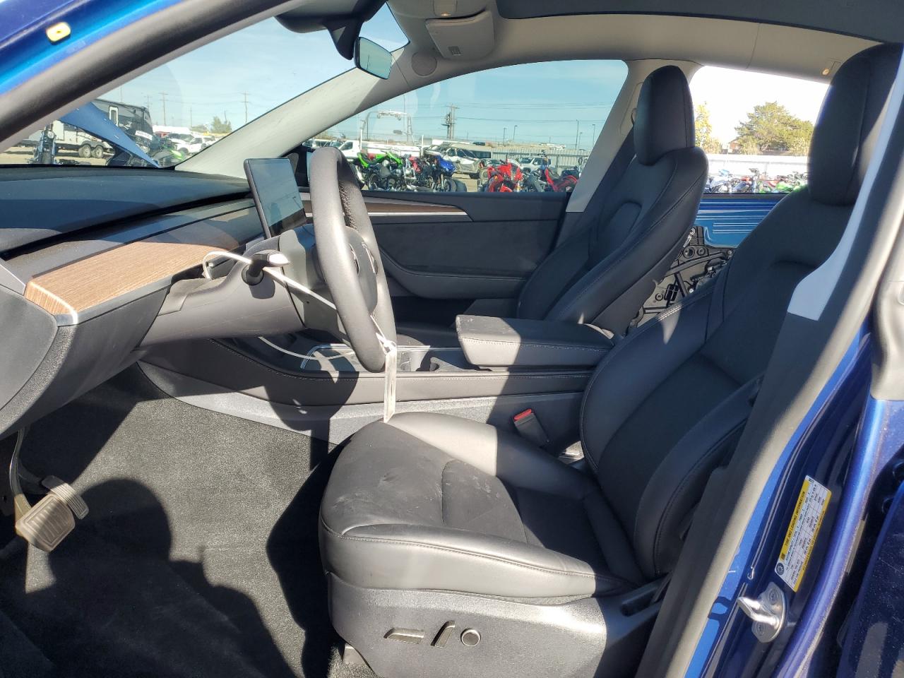 2025 Tesla Model Y VIN: 7SAYGDEE6SF305777 Lot: 90378465