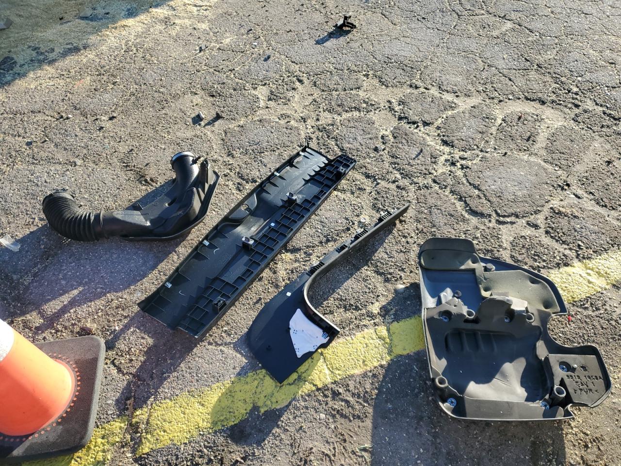 2017 Chrysler 300C VIN: 2C3CCAEG2HH586700 Lot: 85312975