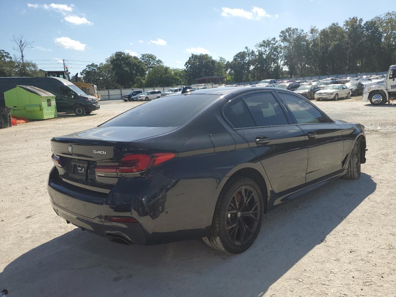 Фото: WBA53BJ04NWX46363