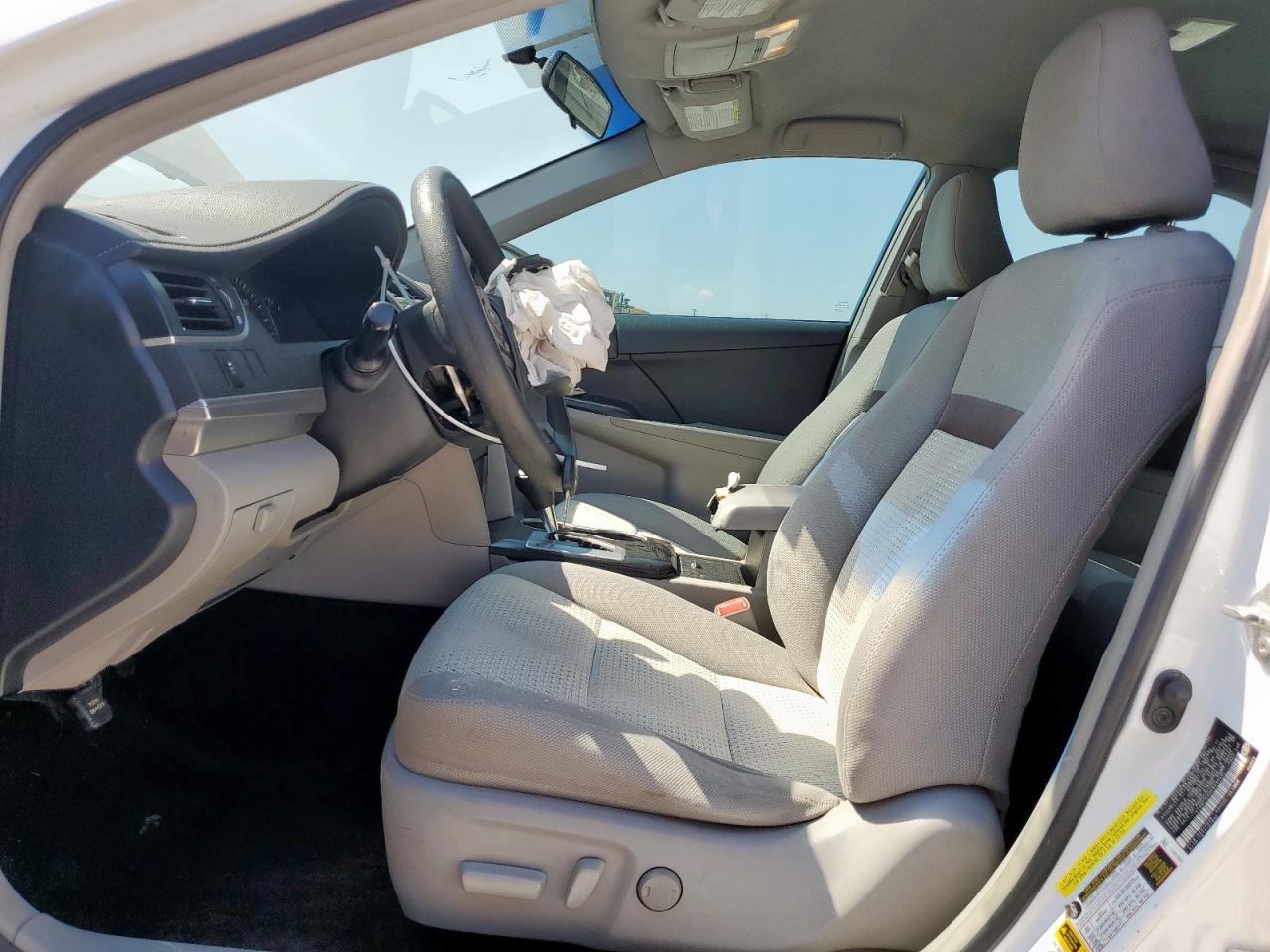 2014 Toyota Camry L VIN: 4T4BF1FK9ER425465 Lot: 84286015