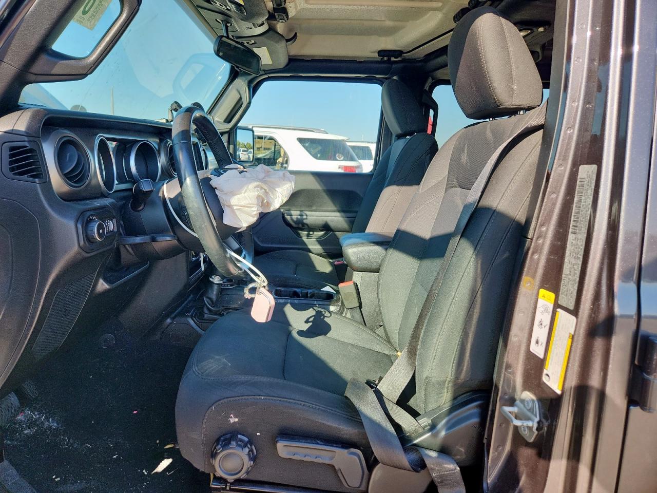 2018 Jeep Wrangler Unlimited Sport VIN: 1C4HJXDG2JW246160 Lot: 85196775