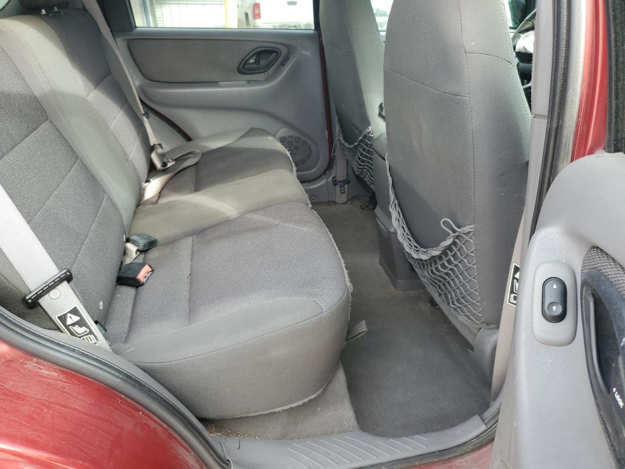 2001 Ford Escape Xlt VIN: 1FMYU041X1KB40715 Lot: 85272315