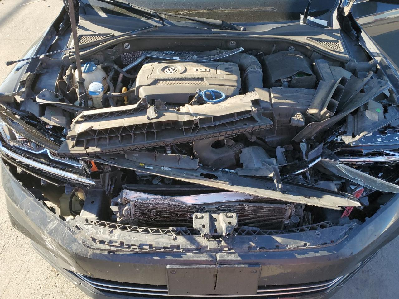 2017 Volkswagen Passat R-Line VIN: 1VWDT7A34HC020267 Lot: 82233945