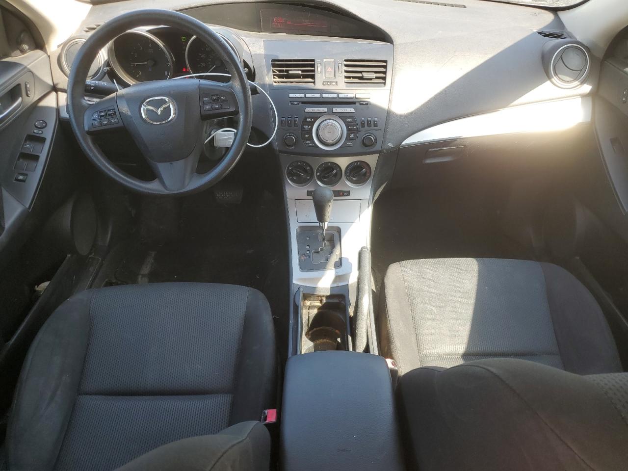 2011 Mazda 3 I VIN: JM1BL1VF3B1445350 Lot: 82120355