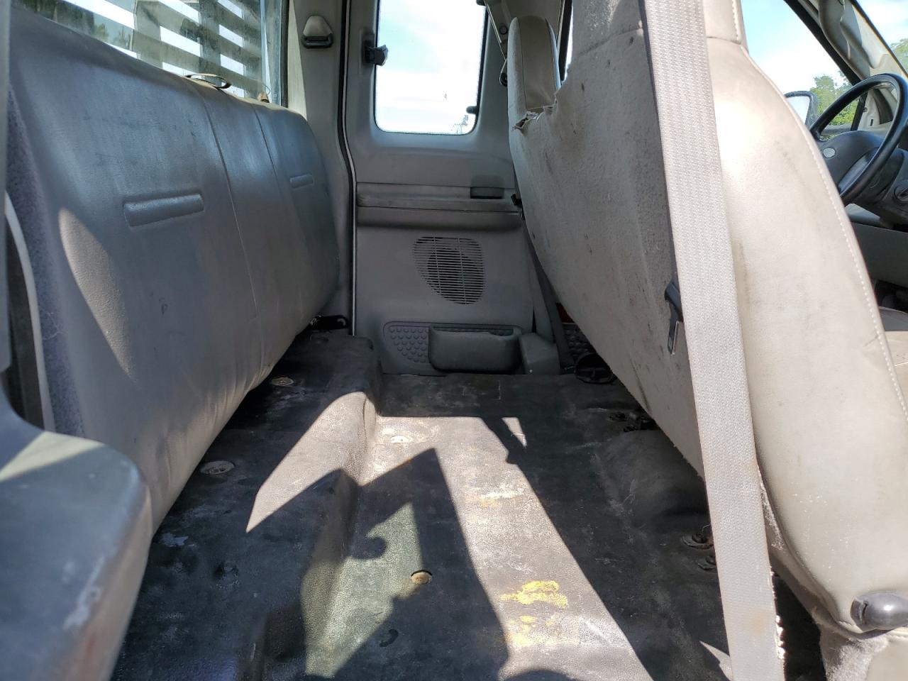 2004 Ford F350 Super Duty VIN: 1FTWX32L64EA73218 Lot: 84914255