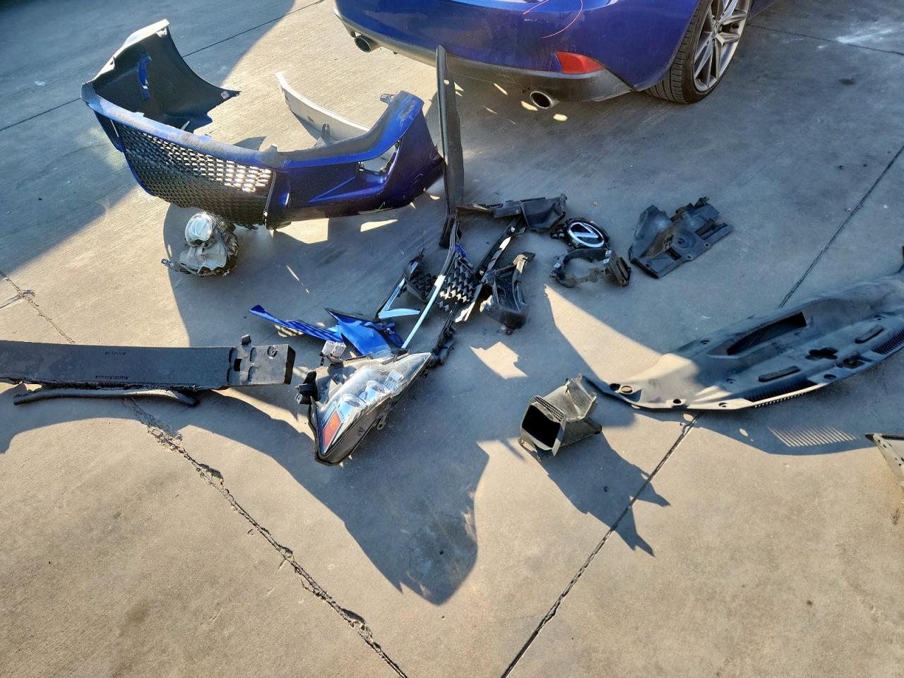 2016 Lexus Is 200T VIN: JTHBA1D23G5032881 Lot: 84983185