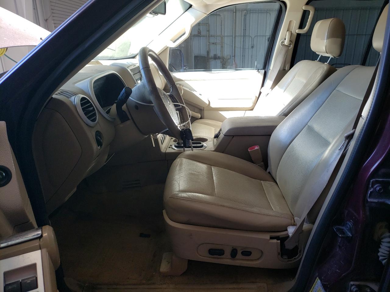 2007 Mercury Mountaineer Luxury VIN: 4M2EU47E27UJ17370 Lot: 85285265