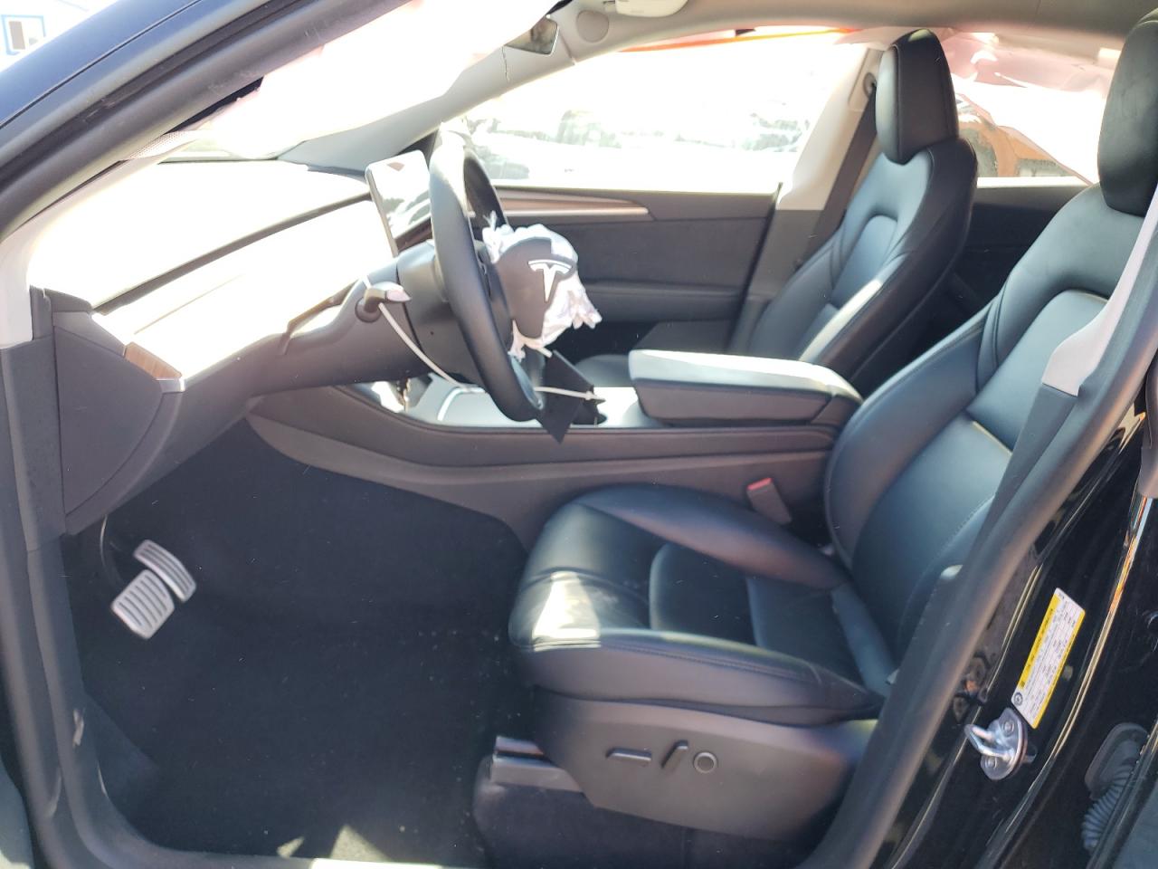 2025 Tesla Model Y VIN: 7SAYGDEF4SF253736 Lot: 82529495