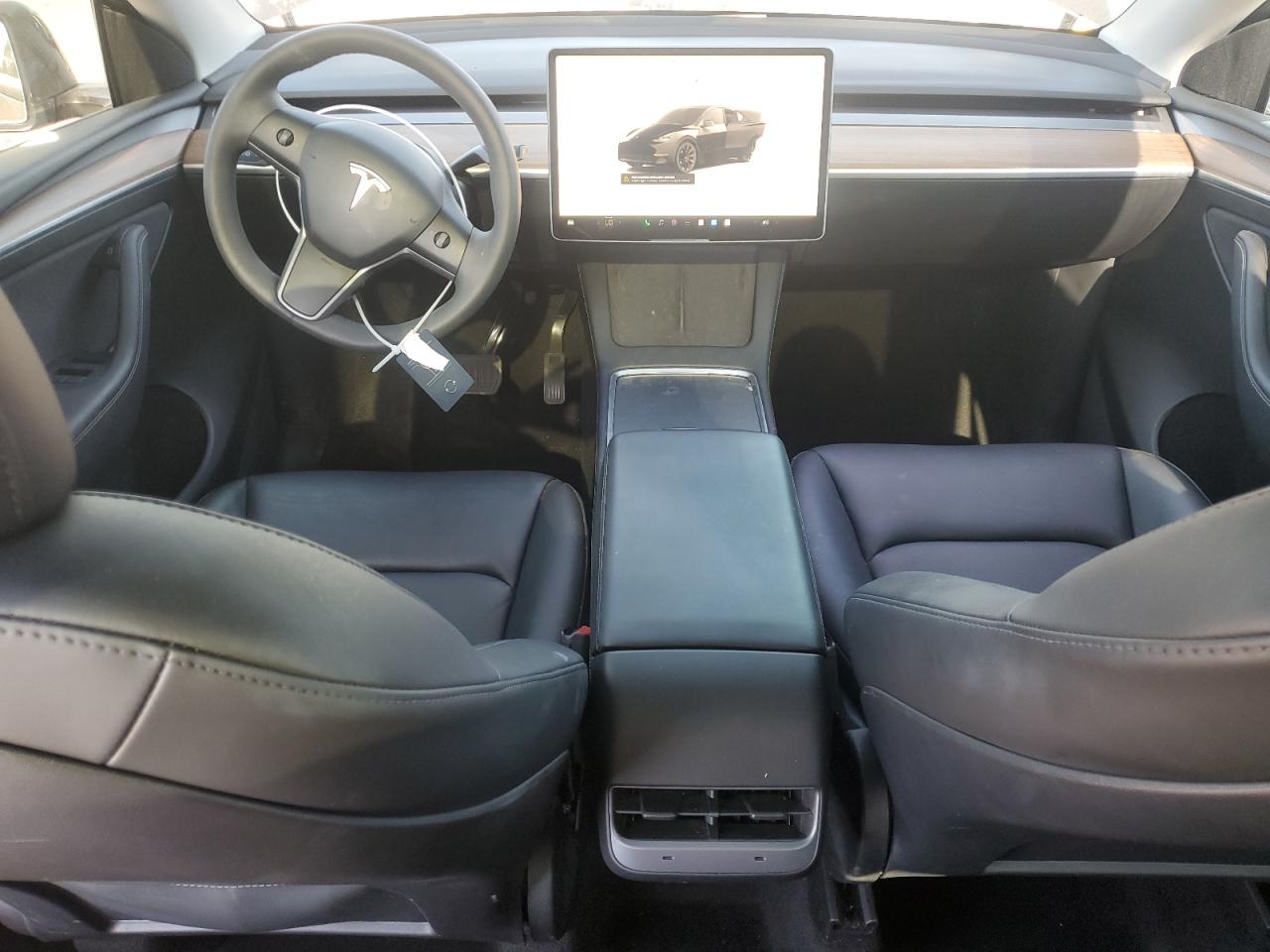 2022 Tesla Model Y VIN: 7SAYGDEE8NF557969 Lot: 86839825