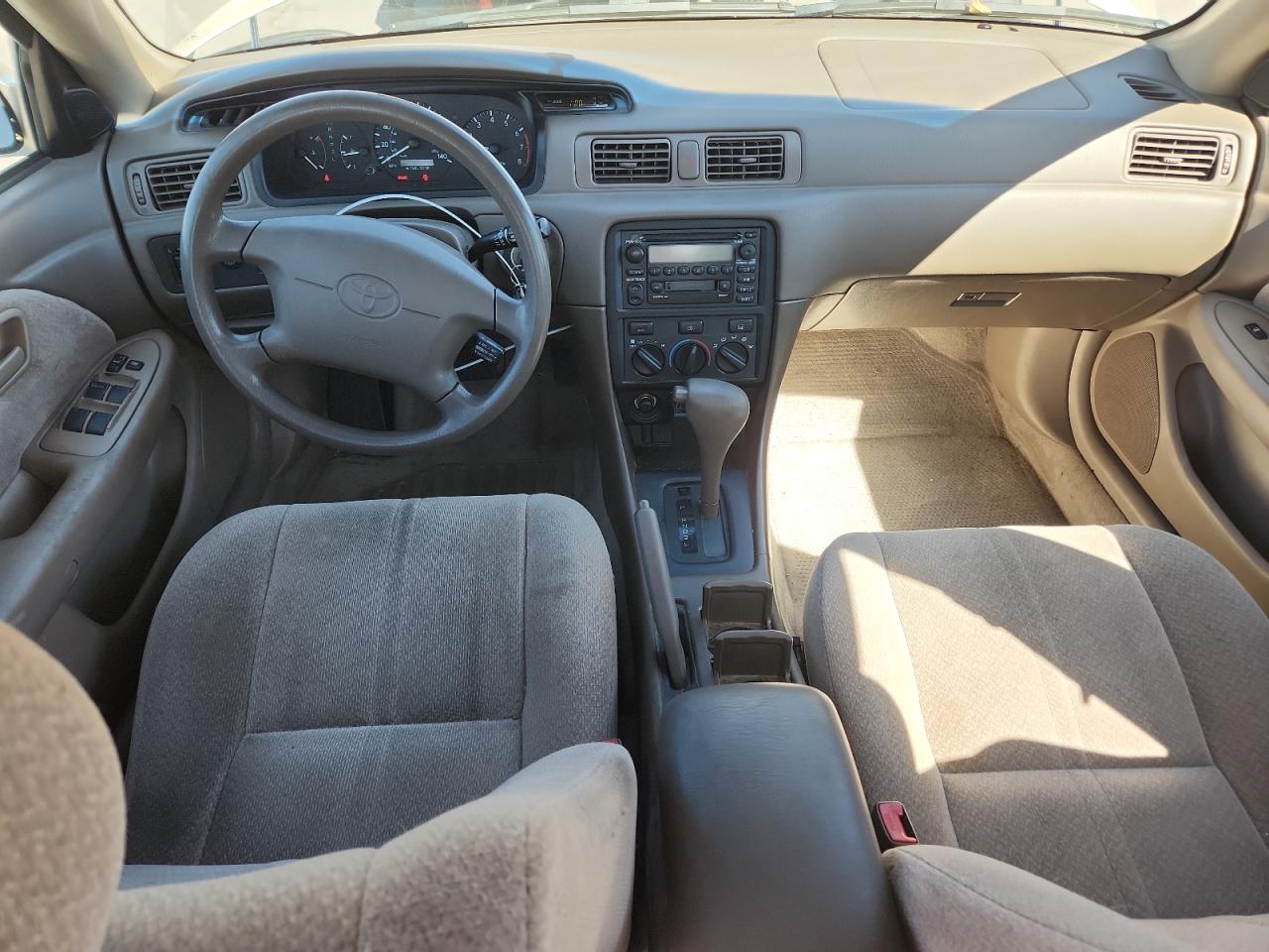 2000 Toyota Camry Le VIN: JT2BF28K0Y0252523 Lot: 84792385