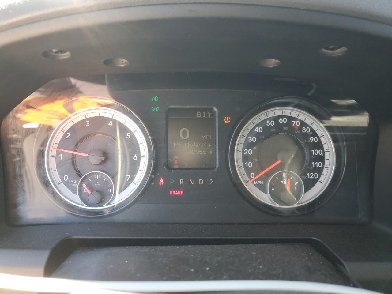 2014 Ram 1500 St VIN: 3C6RR7KT1EG229231 Lot: 82331545