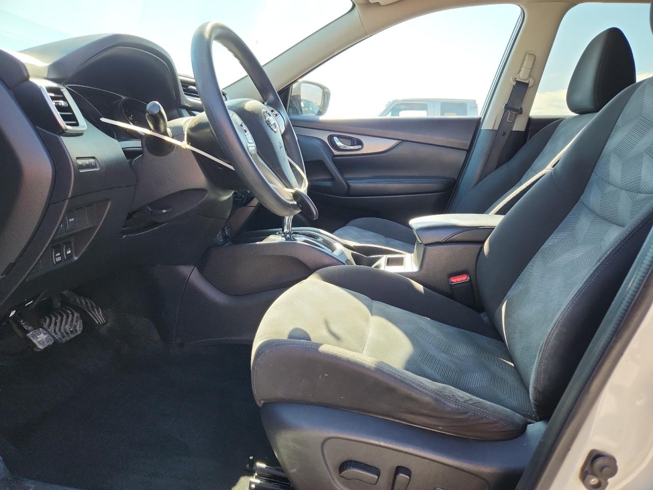 2016 Nissan Rogue S VIN: KNMAT2MV6GP731126 Lot: 85552875