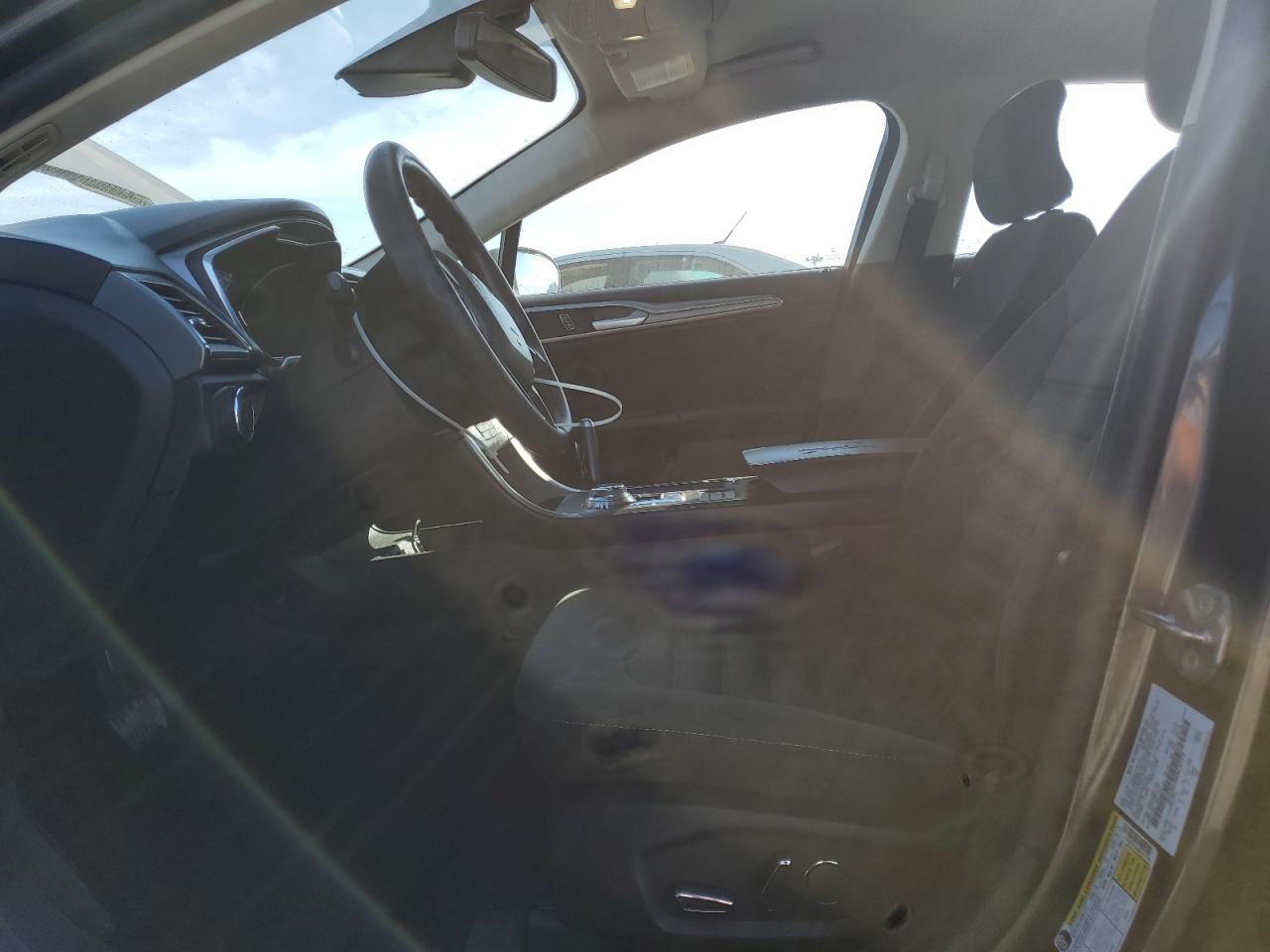 2019 Ford Fusion Se VIN: 3FA6P0LU8KR137779 Lot: 81839965