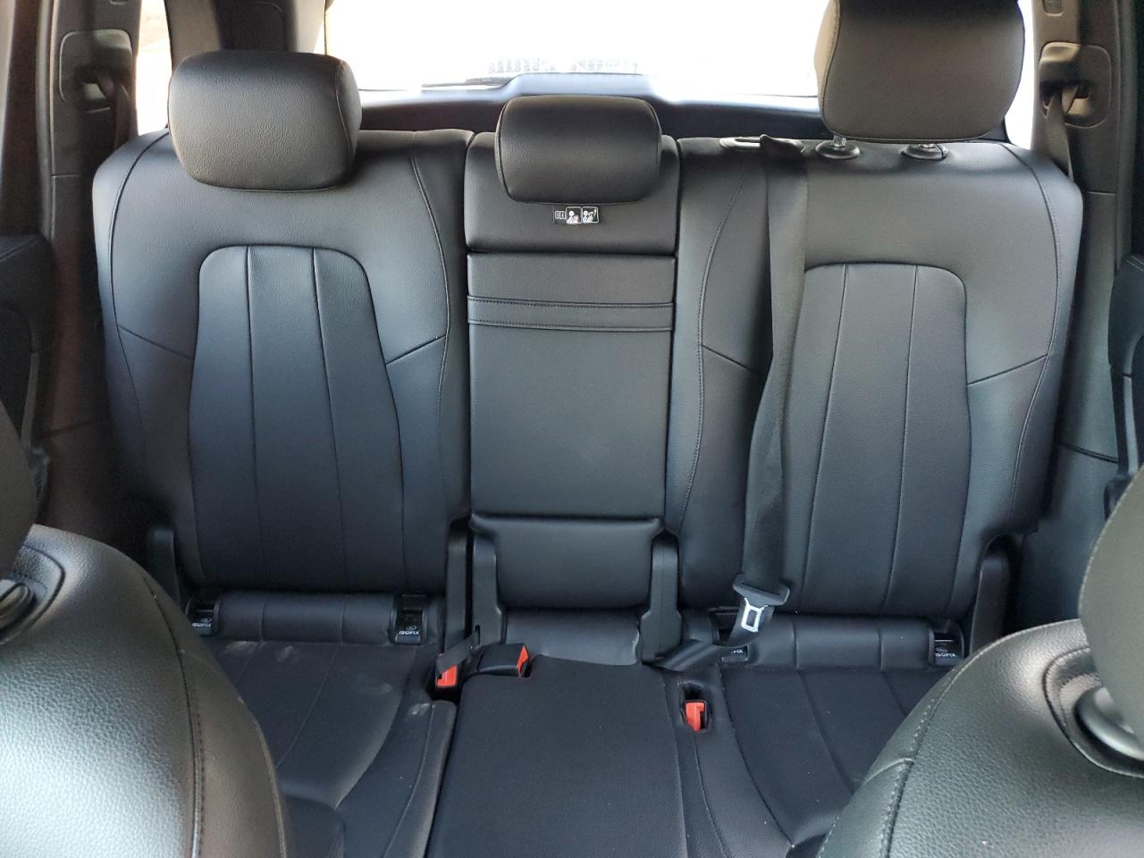 Фото: W1N4M4GB8LW022536