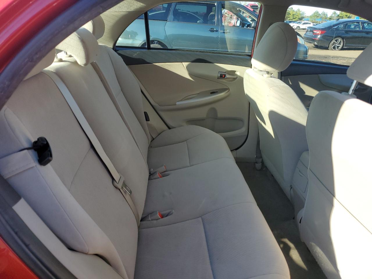 2011 Toyota Corolla Base VIN: JTDBU4EE5BJ102819 Lot: 82288485