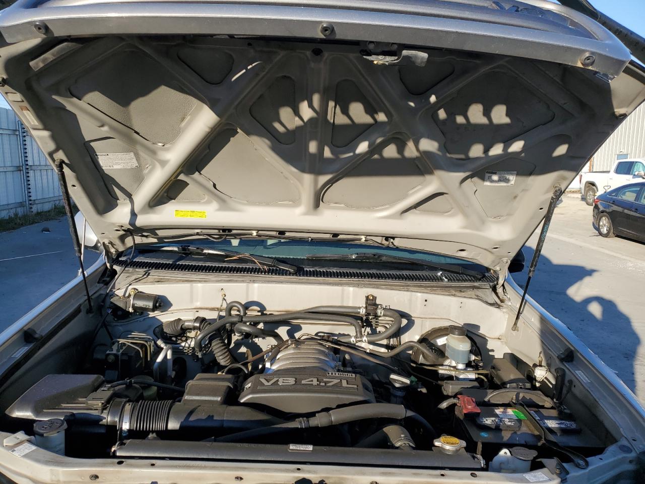 2004 Toyota Sequoia Sr5 VIN: 5TDZT34A34S235160 Lot: 85426725