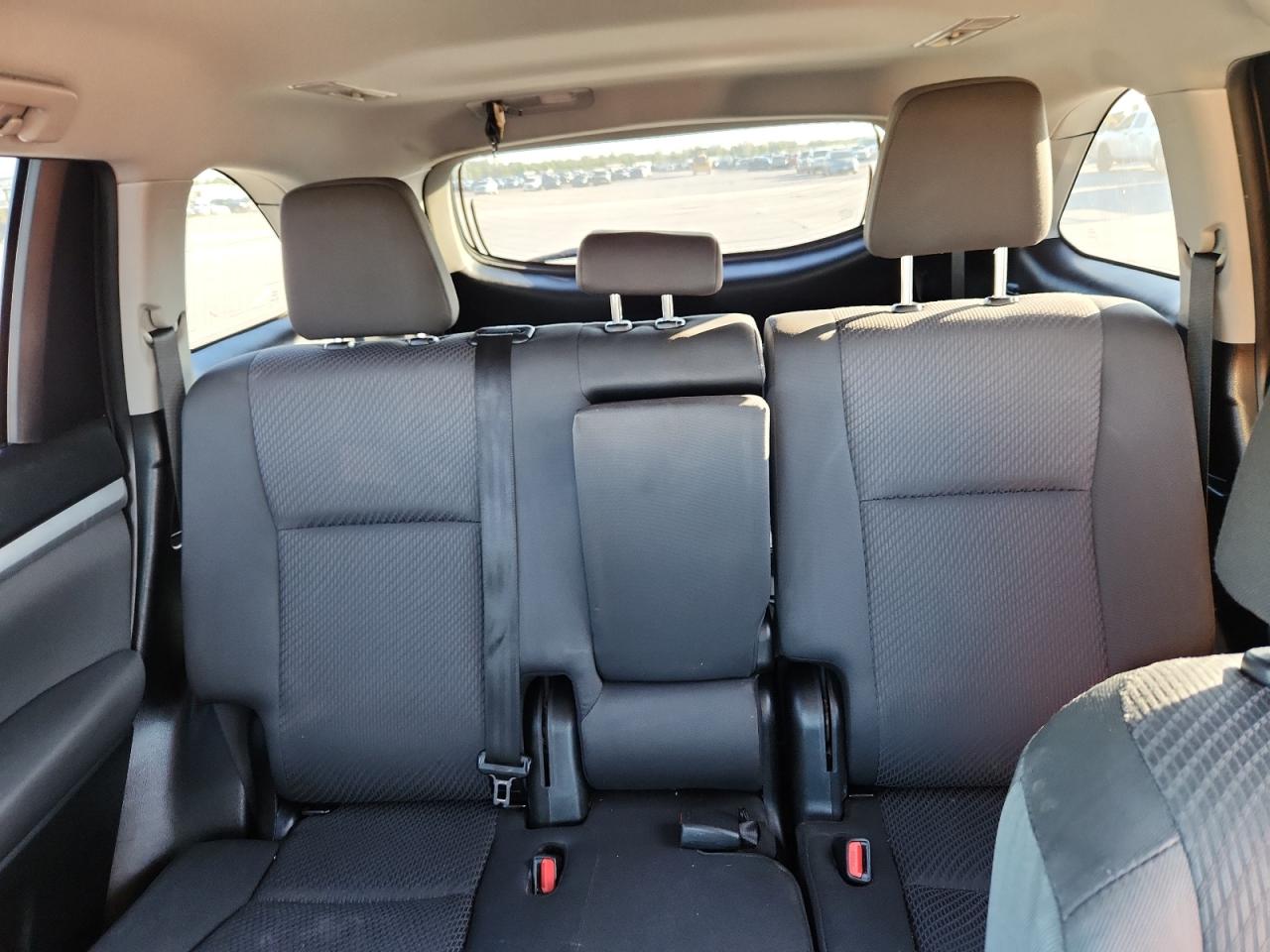 2019 Toyota Highlander Le VIN: 5TDZZRFH5KS305038 Lot: 84627325