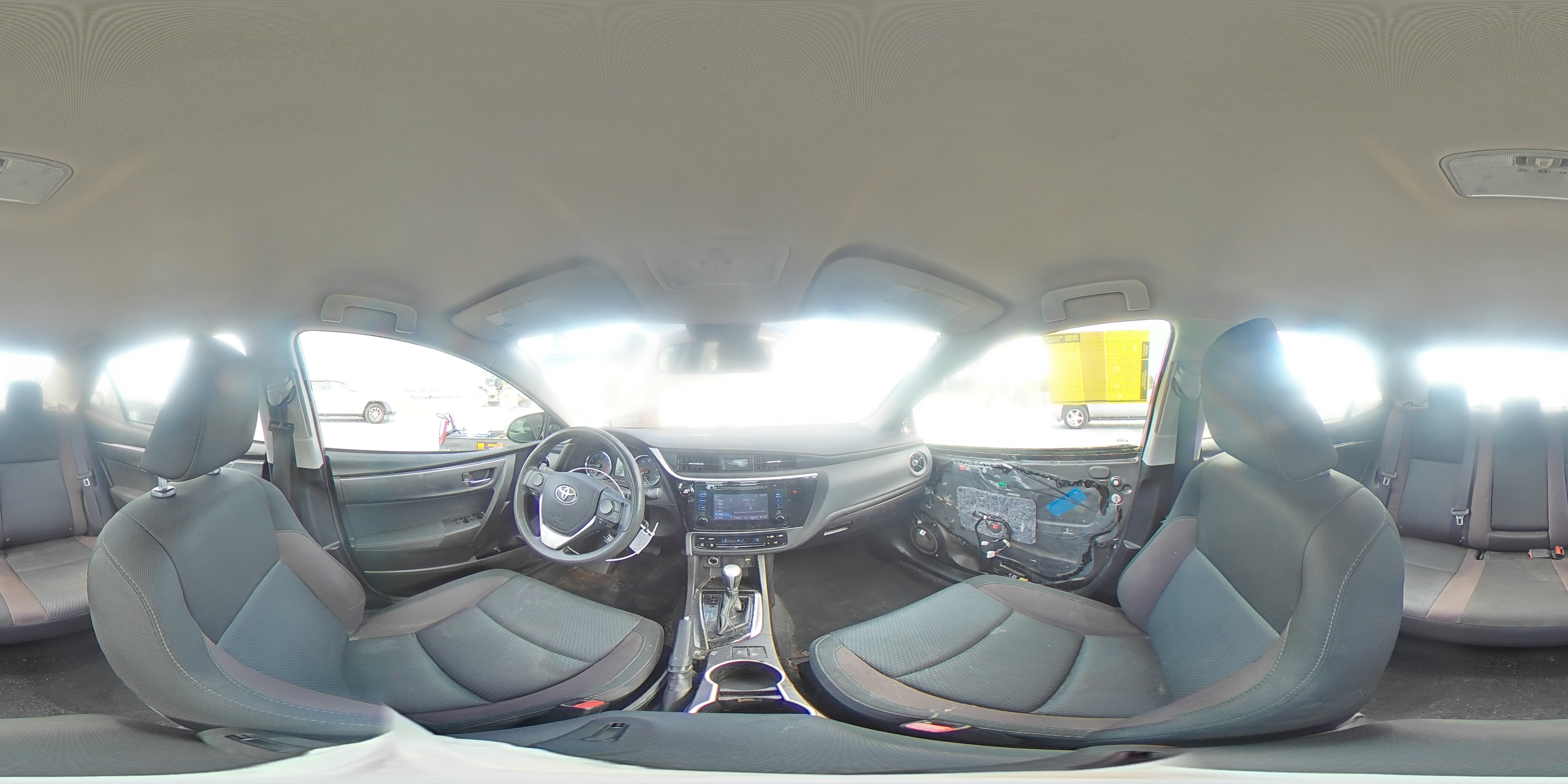 2018 Toyota Corolla L VIN: 5YFBURHE7JP778854 Lot: 84785965