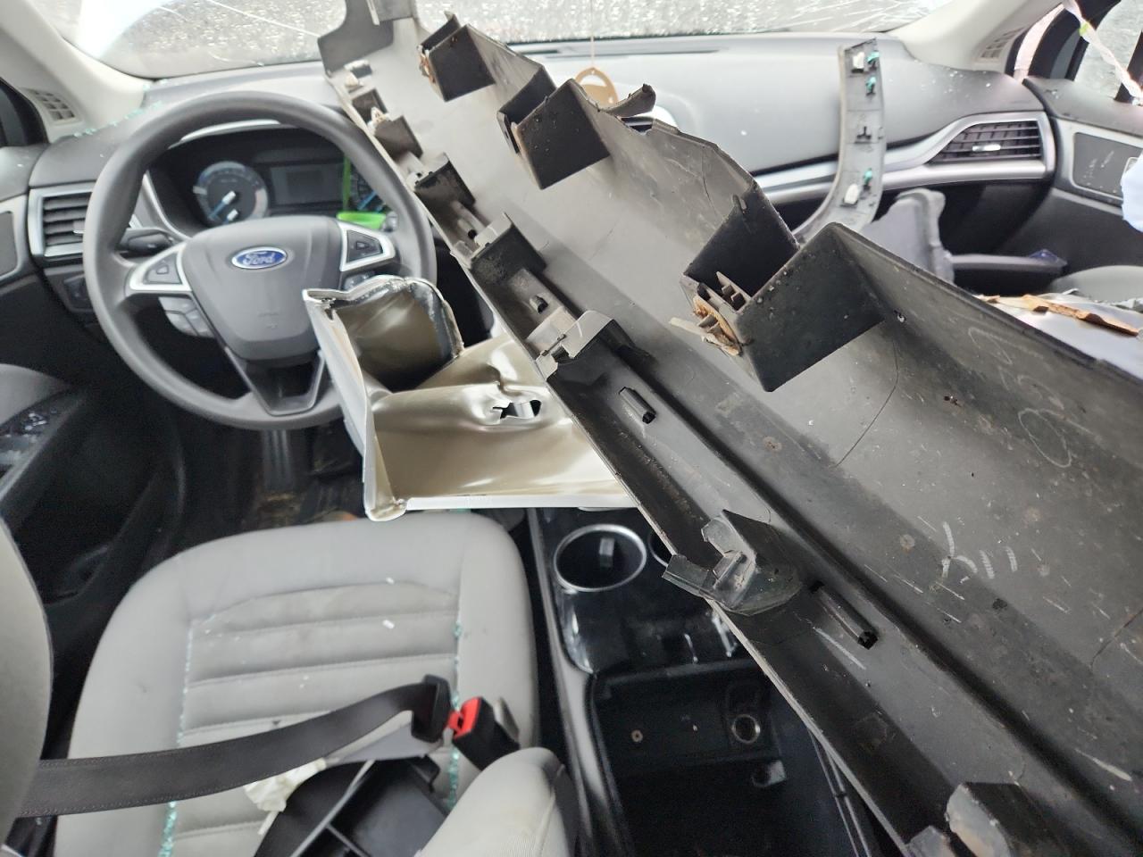 2013 Ford Fusion S VIN: 3FA6P0G7XDR340423 Lot: 85686205