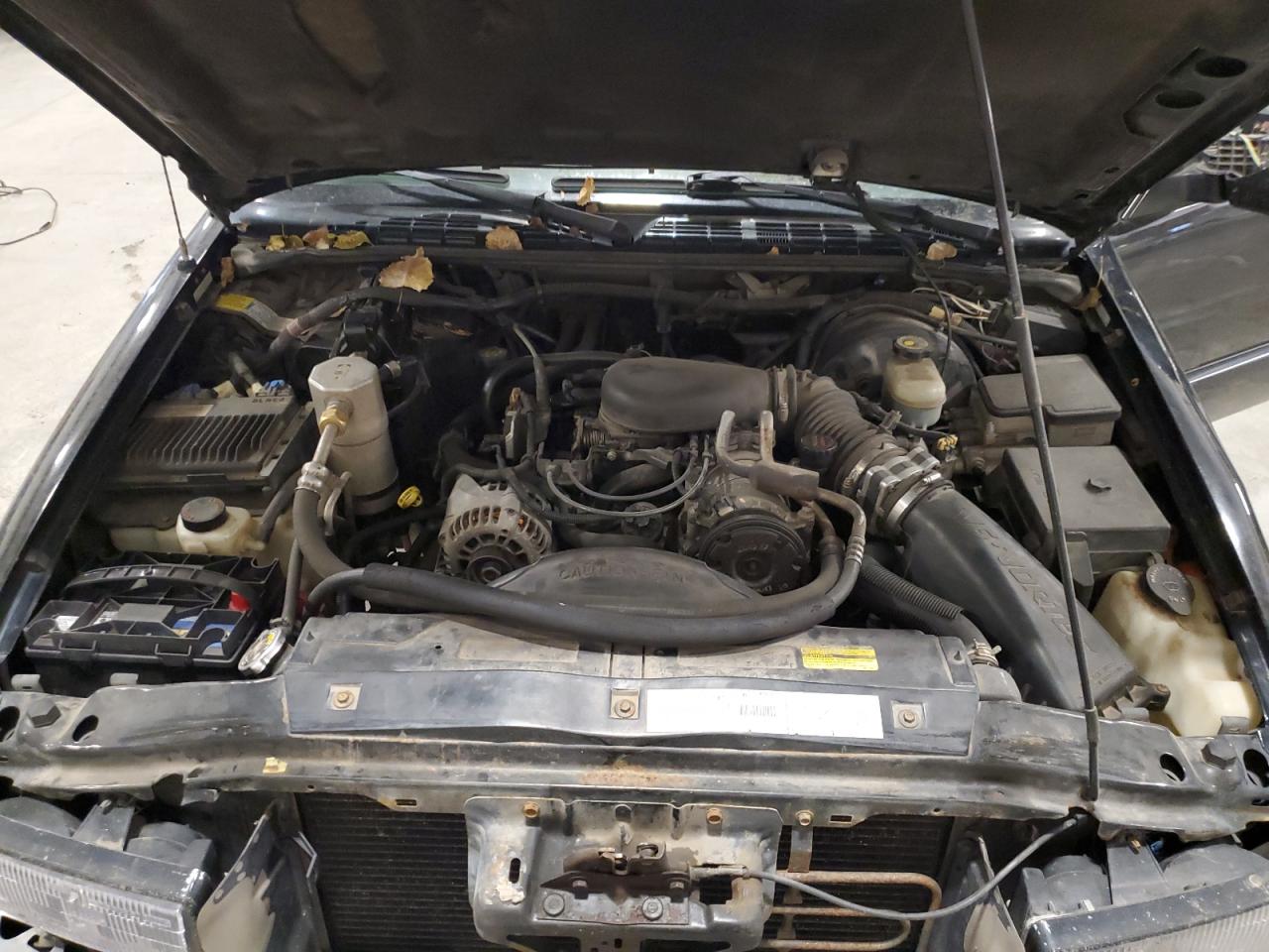 2000 Chevrolet Blazer VIN: 1GNDT13W8Y2211341 Lot: 85575815