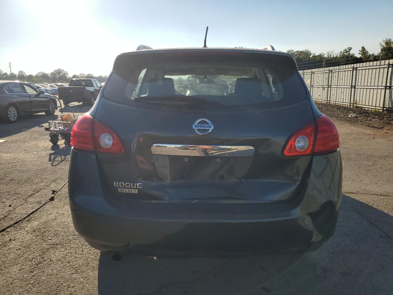 2015 Nissan Rogue Select S VIN: JN8AS5MT0FW655883 Lot: 85845985