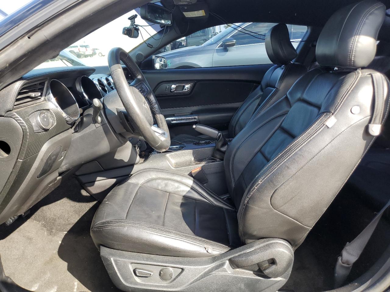 2016 Ford Mustang VIN: 1FA6P8AM9G5327635 Lot: 89823535