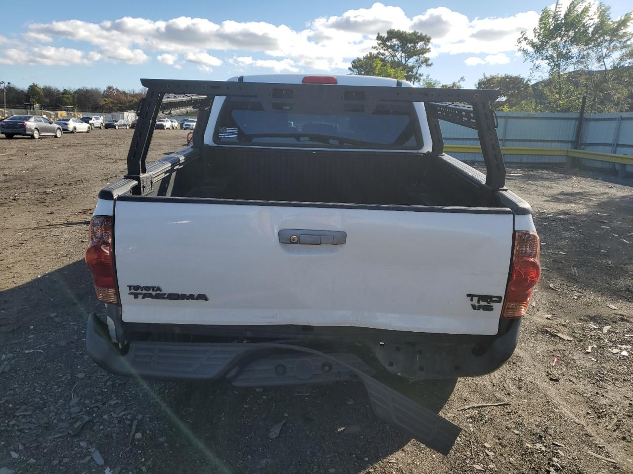 2014 Toyota Tacoma Double Cab VIN: 3TMLU4EN7EM147417 Lot: 85732955