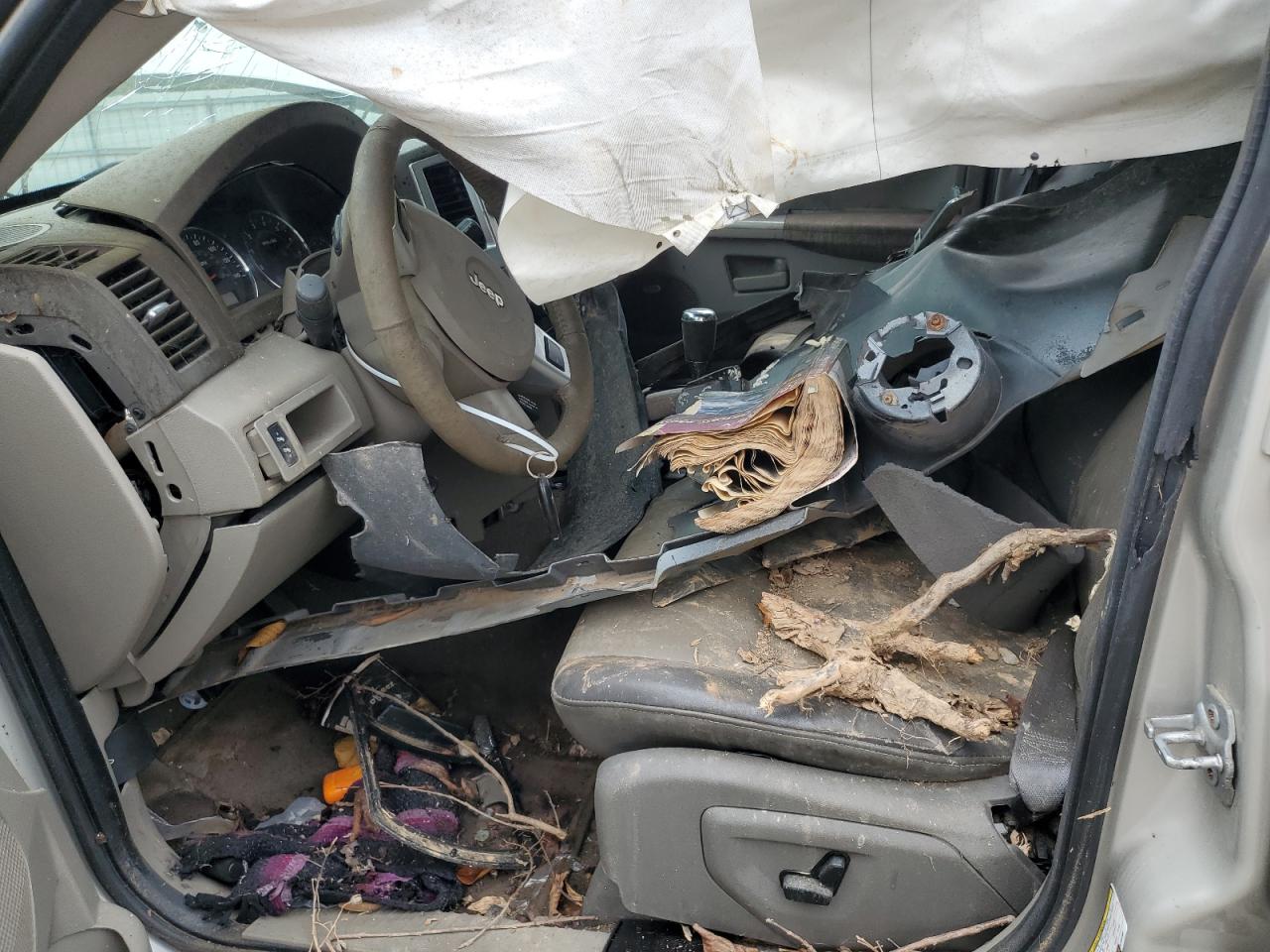 2008 Jeep Grand Cherokee Laredo VIN: 1J8GR48K98C165260 Lot: 85259725