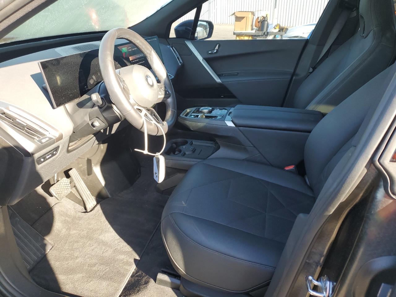 2025 BMW Ix xDrive50 VIN: WB523CF04SCT27832 Lot: 82714335