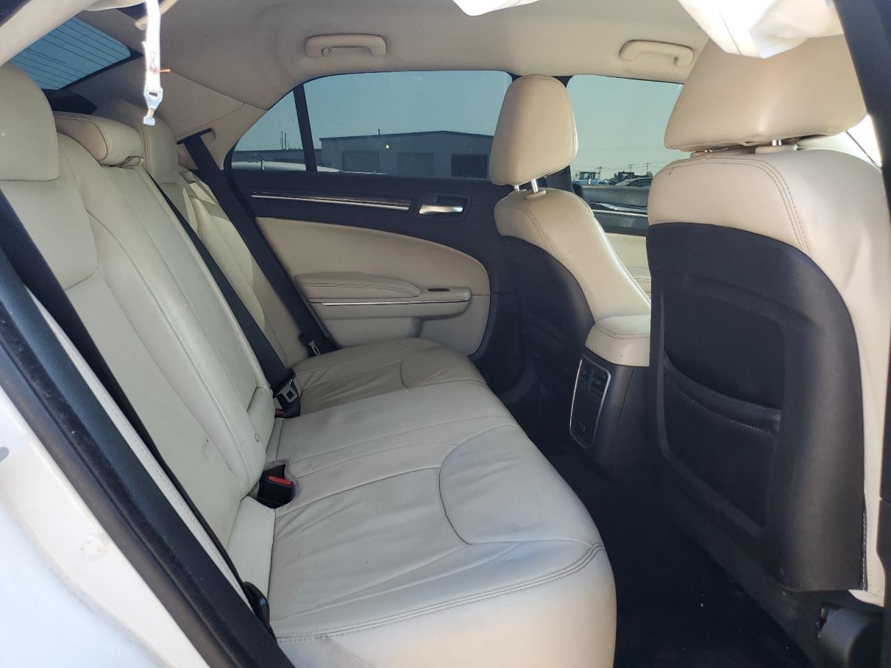 2015 Chrysler 300 Limited VIN: 2C3CCAAG1FH792528 Lot: 86185845