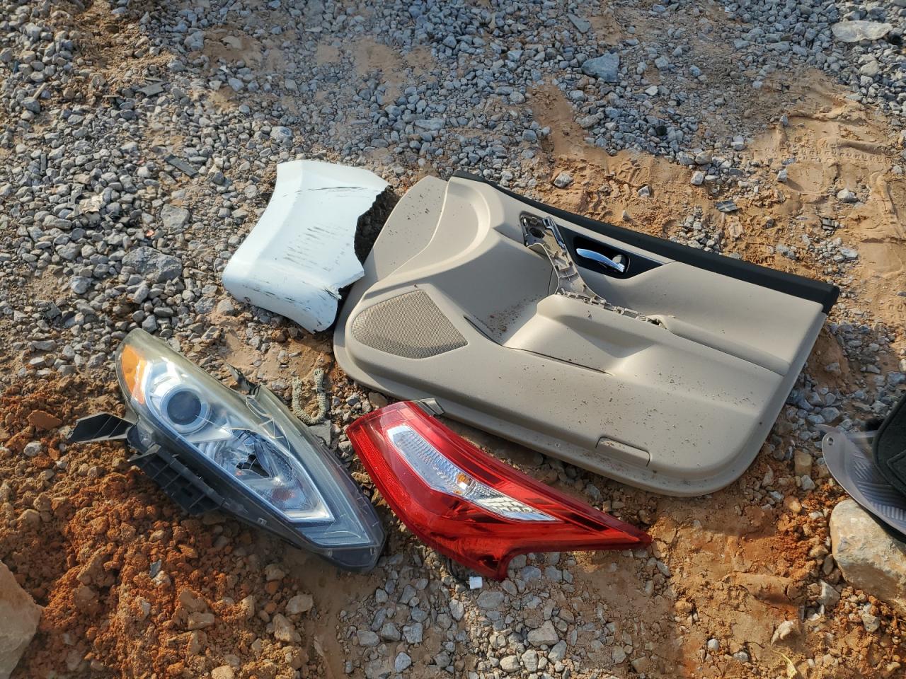 2017 Nissan Altima 2.5 VIN: 1N4AL3AP9HC147216 Lot: 82260495