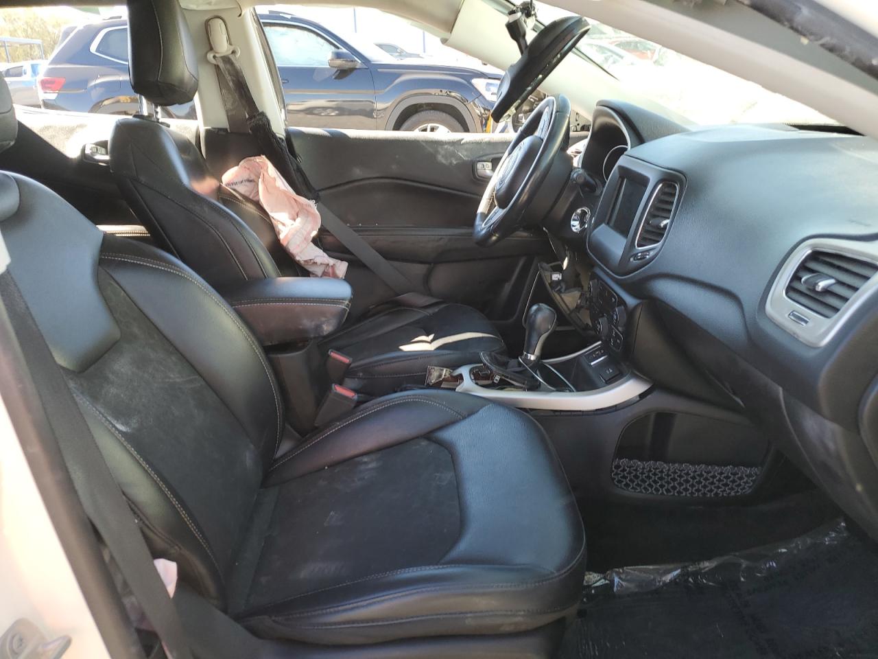 2017 Jeep Compass Latitude VIN: 3C4NJCBB4HT694046 Lot: 87307115