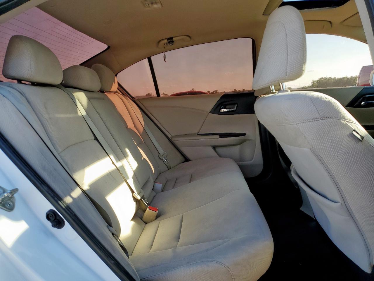 2017 Honda Accord Ex VIN: 1HGCR2F71HA233718 Lot: 86121005